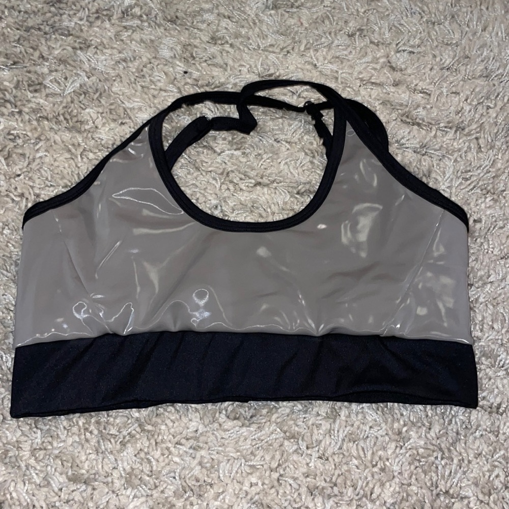 Heroine sport patent adjustable straps sports bra. Worn once.